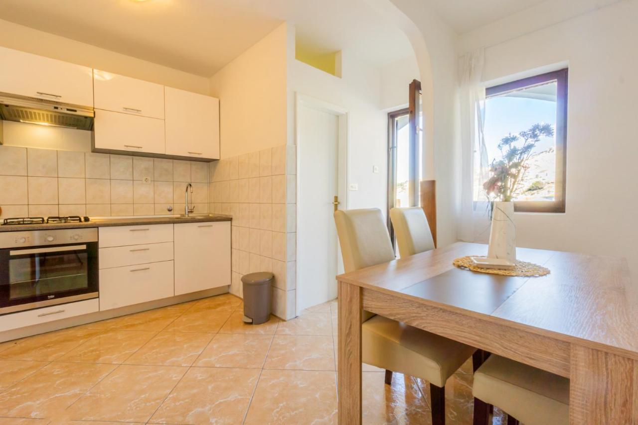 Apartment And Room Bacic 메타이나 외부 사진